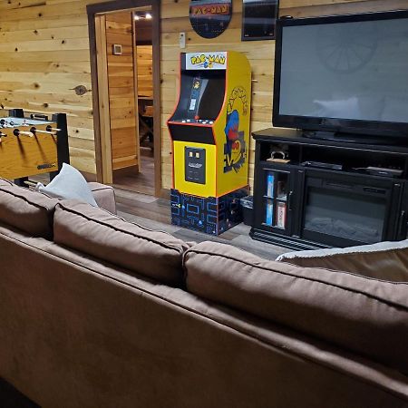 Luxury Cabin W/ Game Room & Hot Tub At Cave Run Lake Wellington Exterior photo