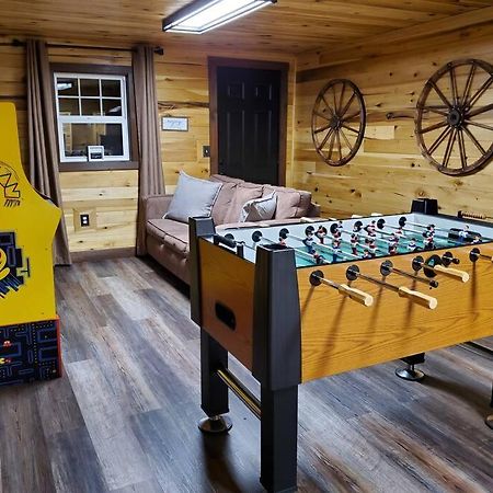 Luxury Cabin W/ Game Room & Hot Tub At Cave Run Lake Wellington Exterior photo