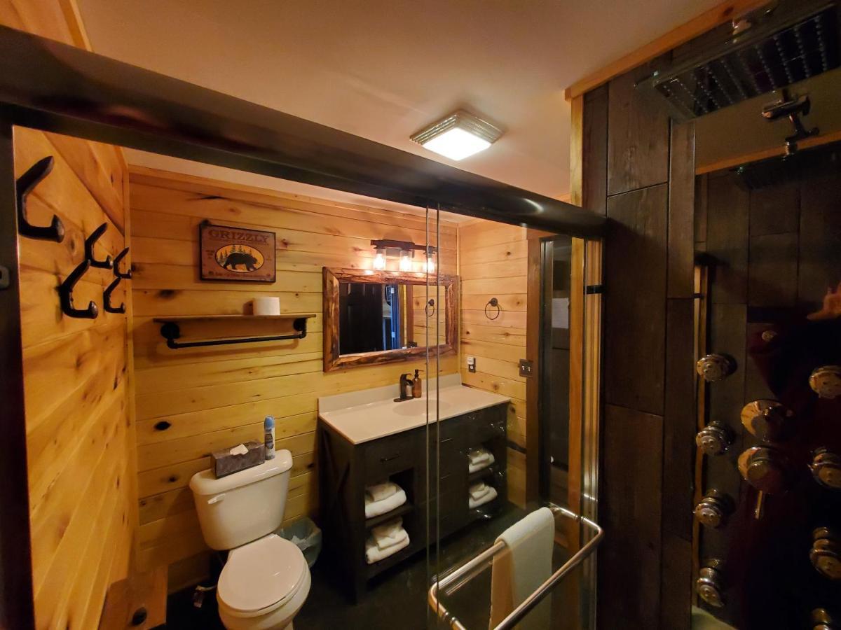 Luxury Cabin W/ Game Room & Hot Tub At Cave Run Lake Wellington Exterior photo