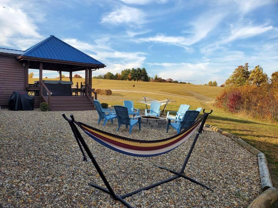 Luxury Cabin W/ Game Room & Hot Tub At Cave Run Lake Wellington Exterior photo