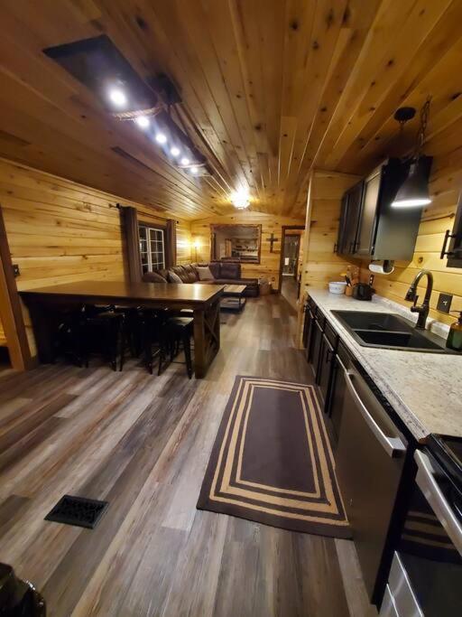 Luxury Cabin W/ Game Room & Hot Tub At Cave Run Lake Wellington Exterior photo