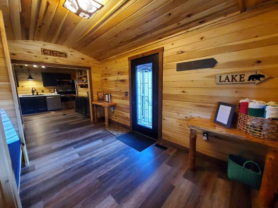 Luxury Cabin W/ Game Room & Hot Tub At Cave Run Lake Wellington Exterior photo